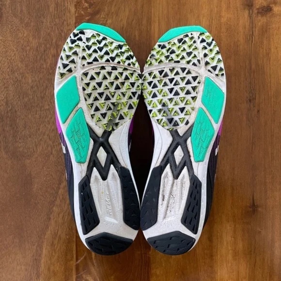 New Balance Running Shoes, Size 9 - Picture 5 of 7